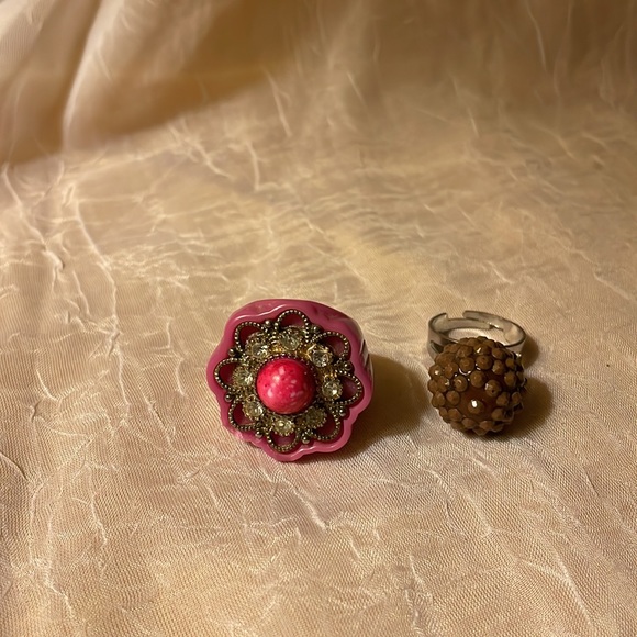 Costume ring bundle-1 is adjustable with brown cluster & acrylic pin sz 8-1/2 - Picture 1 of 15